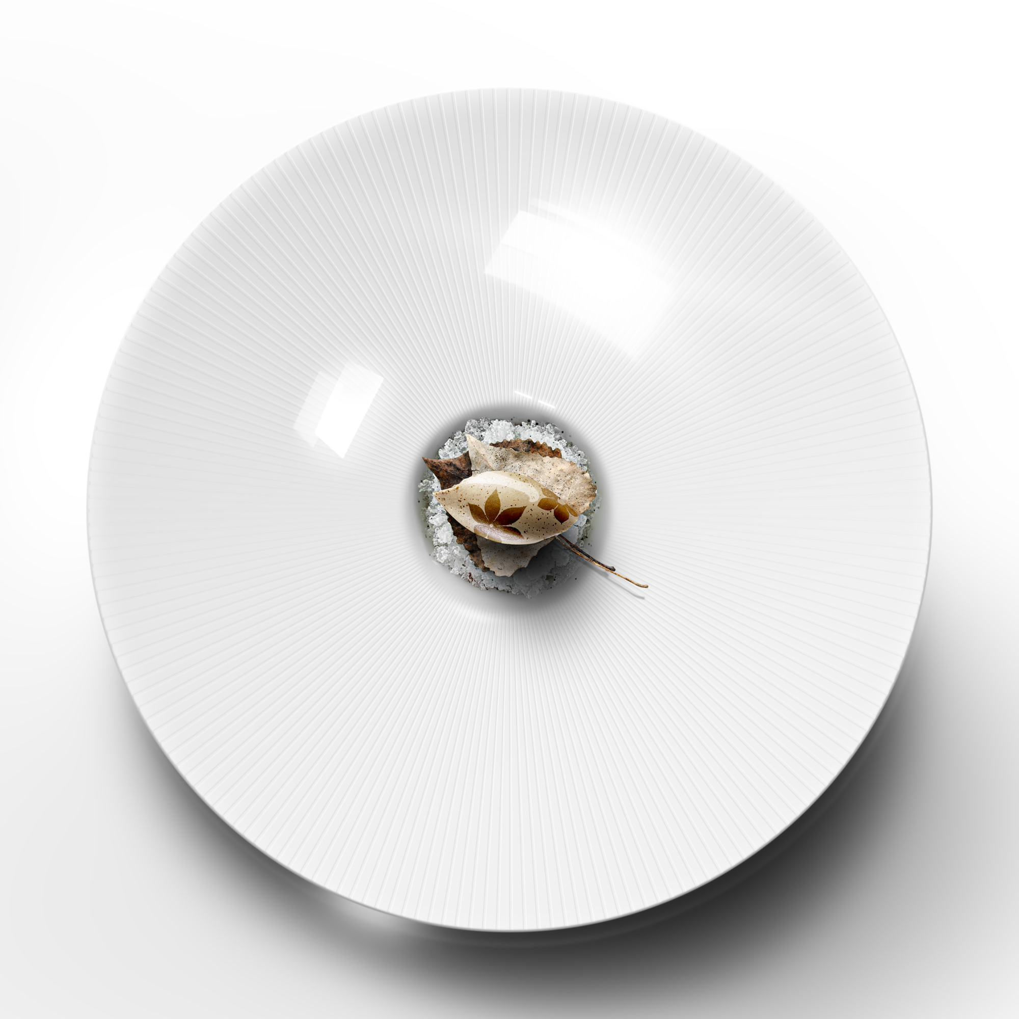 🇬🇧 The final course of the dessert tasting menu: a one-of-a-kind Chocolate-Praliné Ice Cream, guided by the philosophy of Forest–Farm–Bean-to-Table 🍽️ • Wild-foraged Baru nuts and acorns 🫘 • Housemade birch syrup, reduced from sap gathered from the wild • Vanilla from Réunion Island • Locally sourced dairy🥛 • Premium chocolate sourced sustainably 🍫 Finished with: • Edible bird’s nest 🐦‍⬛ • Glazed birch leaves 🍁 • Artisanally harvested Sea Salt AOP from Île de Ré 🇫🇷 Le dernier dessert du menu dégustation : une crème glacée Chocolat-Praliné, inspirée par l’idée Forêt–Ferme–Fève-à-l’assiette 🍽️ • Des noix de Baru et des glands sauvages 🫘 • Un sirop de bouleau fait maison, réduit à partir de sève cueillie en pleine nature • De la vanille de La Réunion • Des produits laitiers locaux 🥛 • Du chocolat issu d’une filière durable 🍫 Et pour finir : • Un nid d’oiseau comestible 🐦‍⬛ • Des feuilles de bouleau 🍁 • De la fleur de sel AOP de l’Île de Ré